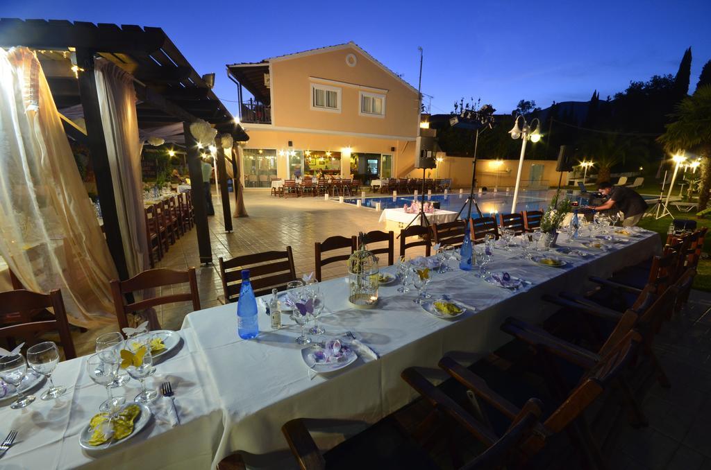 Dominoes Corfu Aparthotel Ipsos Exterior photo